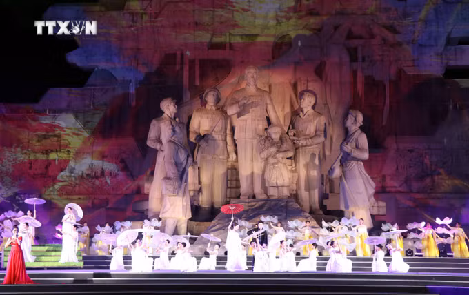 vna_potal_khai_mac_nam_du_lich_tinh_tuyen_quang_nam_2024_7348082.jpg