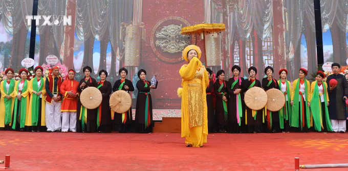 vna_potal_van_hoa_soi_duong_le_hoi_lang_diem_tuong_nho_thuy_to_quan_ho_7272759.jpg
