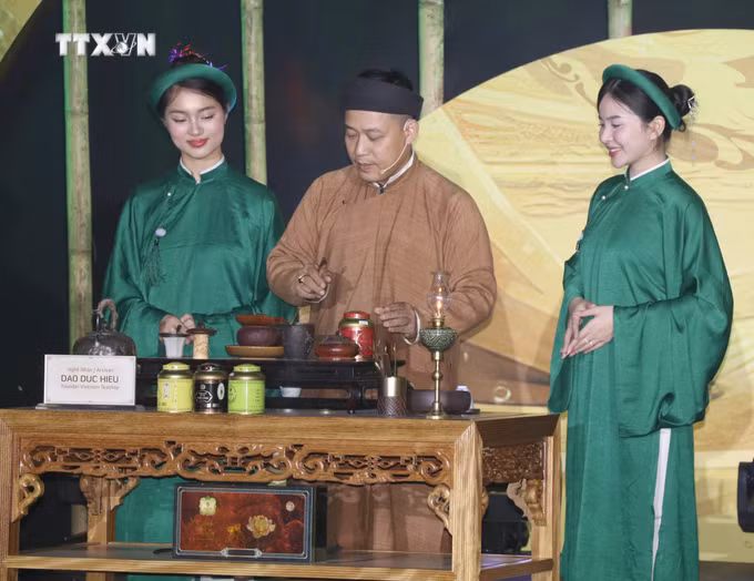 vna_potal_doc_dao_khong_gian_di_san_co_thi_o_hoi_quan_duc_thuy_son_7725091.jpg