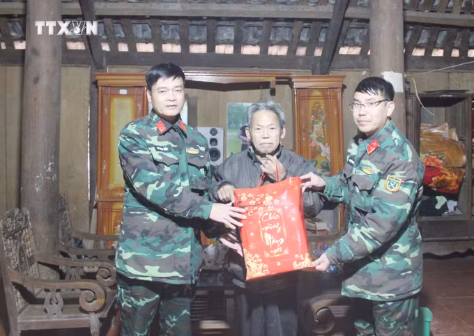 vna_potal_luc_luong_vu_trang_son_la_that_chat_tinh_doan_ket_quan_dan_7200250.jpg