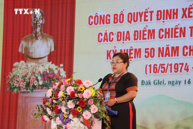 Chủ tịch UBND huyện Đăk Glei Y Thanh phát biểu tại Lễ kỷ niệm 50 năm Chiến thắng Đăk Pék và giải phóng hoàn toàn huyện Đăk Glei (16/5/1974 - 16/5/2024). Ảnh: Khoa Chương - TTXVN vna_potal_le_ky_niem_50_nam_chien_thang_dak_pek_va_giai_phong_hoan_toan_huyen_dak_glei__7380108.jpg