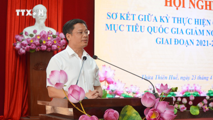 Phó Chủ tịch thường trực UBND tỉnh Thừa Thiên - Huế Nguyễn Thanh Bình phát biểu. Ảnh: Mai Trang - TTXVN vna_potal_thua_thien_-_hue_so_ket_giua_ky_chuong_trinh_muc_tieu_quoc_gia_giam_ngheo_ben_vung_giai_doan_2021-2025_7337930.jpg
