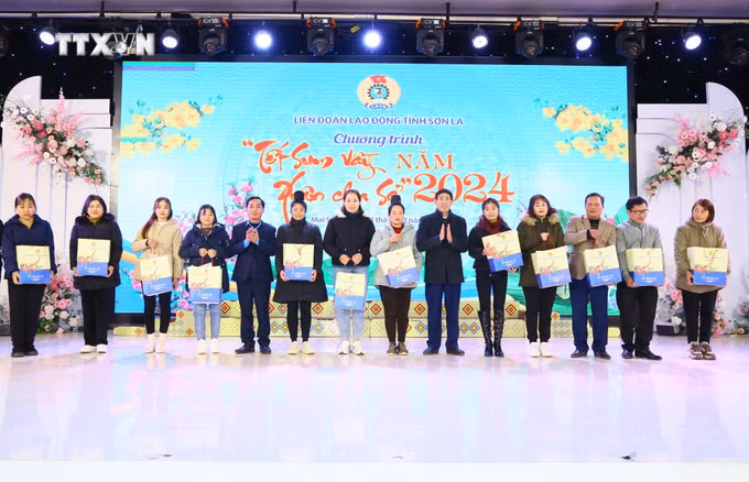 vna_potal_son_la_to_chuc_tet_sum_vay_-_xuan_chia_se_nam_2024__7202663.jpg