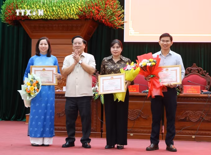 vna_potal_don_bay_tu_nguon_von_tin_dung_chinh_sach_trong_phat_trien_kinh_te-xa_hoi_7484826.jpg