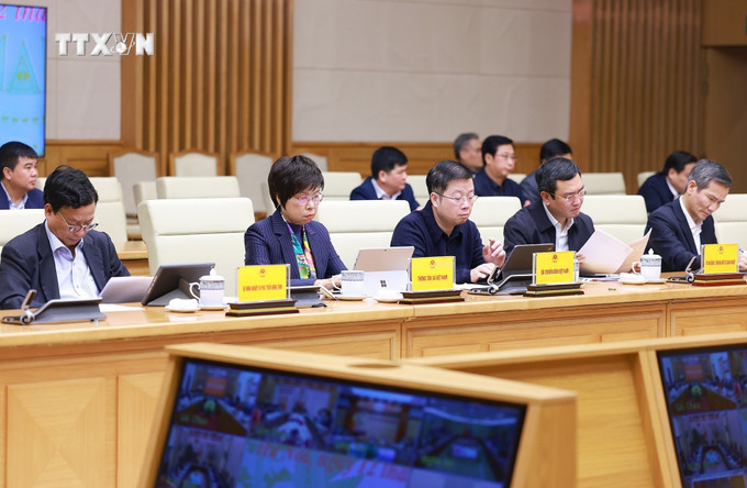 Đại diện các cơ quan thuộc Chính phủ tham dự phiên họp của Ban Chỉ đạo Trung ương triển khai xoá nhà tạm, nhà dột nát trên phạm vi cả nước. Ảnh: Dương Giang - TTXVN vna-potal-thu-tuong-pham-minh-chinh-chu-tri-phien-hop-thu-hai-cua-ban-chi-dao-trung-uong-trien-khai-xoa-nha-tam-nha-dot-nat-7802731.jpg