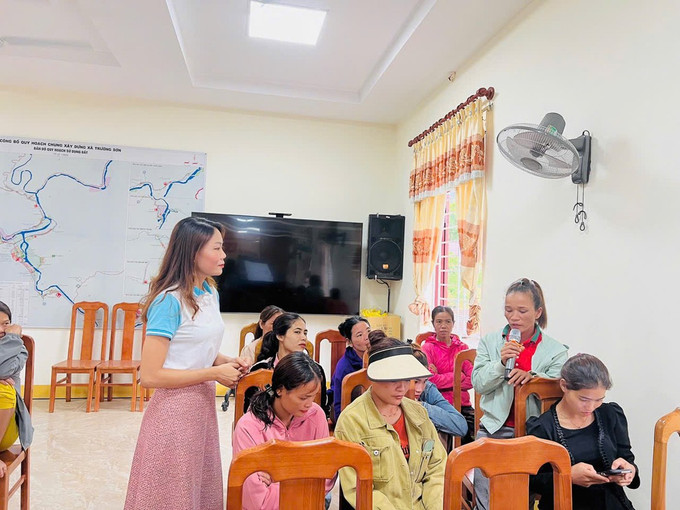 Các buổi tuyên truyền thay đổi "nếp nghĩ, cách làm" cho chị em dân tộc thiểu số. ttt-4.jpg
