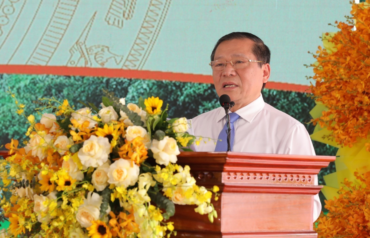 Ủy viên Trung ương Đảng, Phó Trưởng ban Thường trực Ban Tuyên giáo và Dân vận Trung ương Lại Xuân Môn phát biểu tại buổi lễ. Ảnh: Đậu Tất Thành/TTXVN binh-phuoc3-030625.jpg