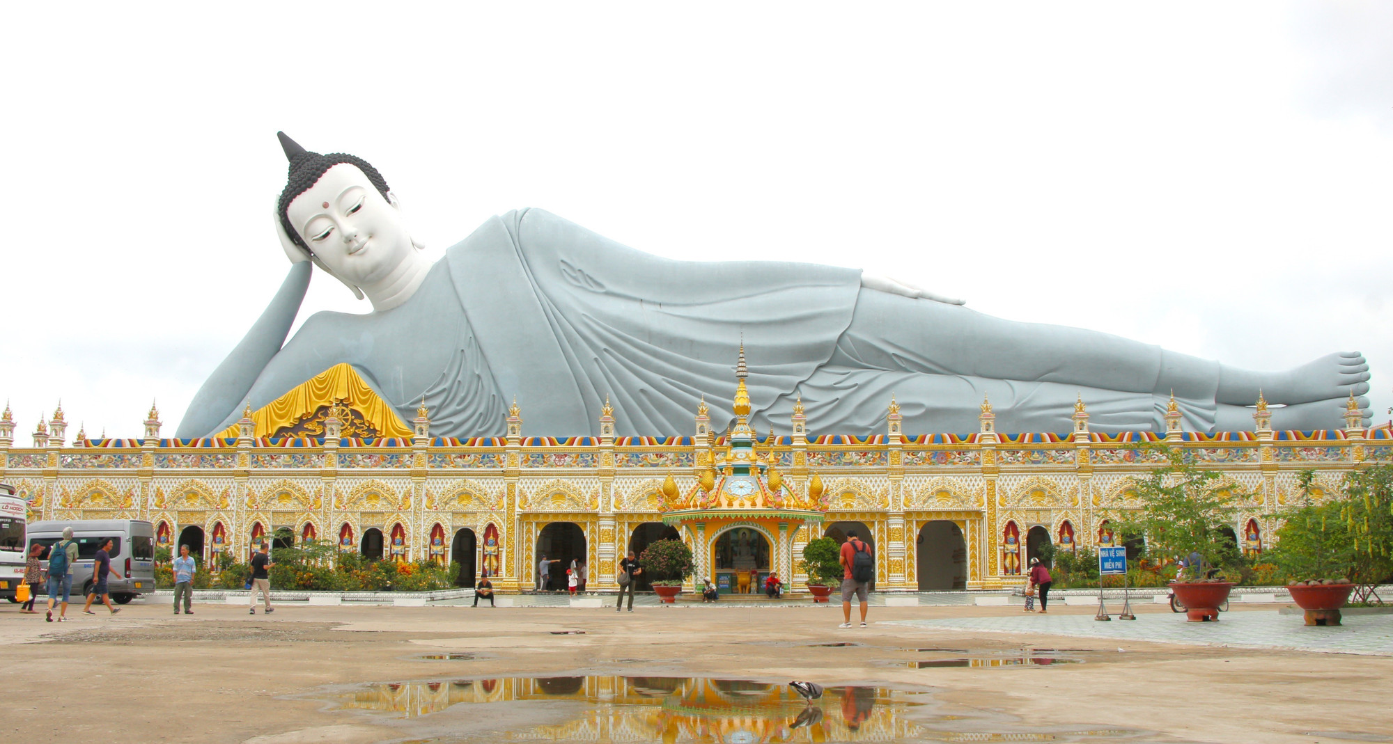 Chùa Som Rong tọa lạc tại phường Sóc Trăng, thành phố Cần Thơ. chua2-261025.jpg