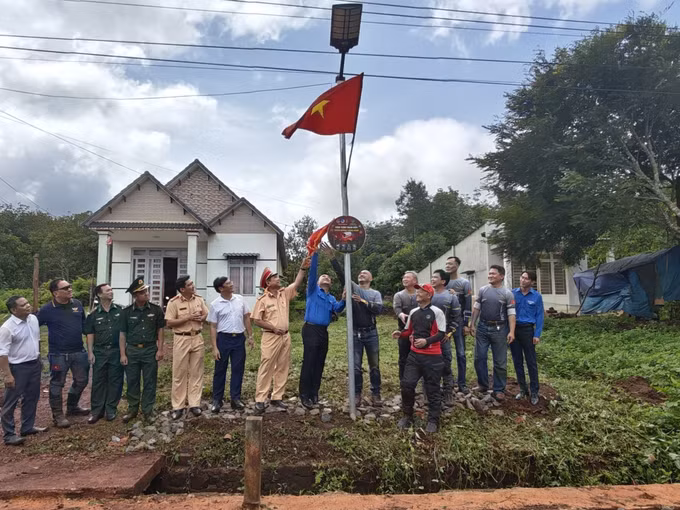 Khánh thành và đưa vào sử dụng công trình thanh niên “Tuyến đường thông minh”.