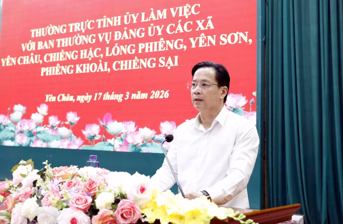 Bí thư Tỉnh ủy Sơn La Hoàng Văn Nghiệm phát biểu.