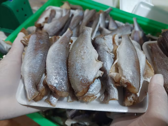 Sản phẩm Khô cá đù đỏ sơ chế tại Công ty TNHH chế biến thủy sản Phát Huy (xã Thạnh Phong, Vĩnh Long).