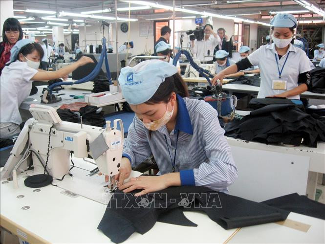 Tăng cường hỗ trợ lao động và doanh nghiệp bị ảnh hưởng COVID-19