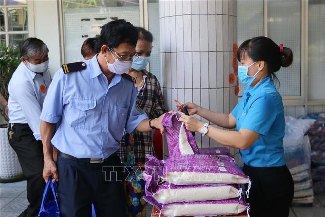 “Tiếp sức” cho người lao động trong mùa dịch - Bài 1