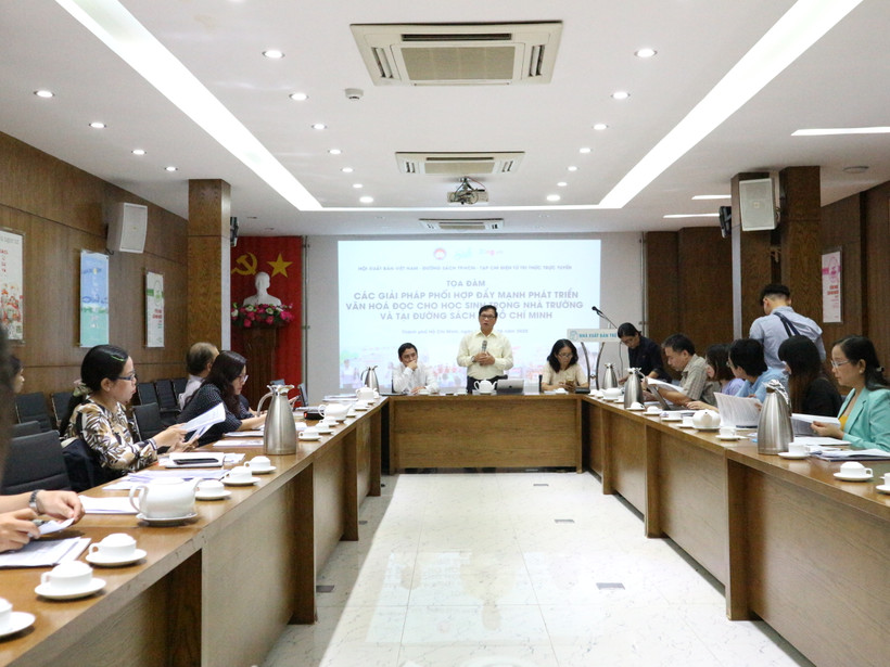 Phối hợp đẩy mạnh phát triển văn hóa đọc cho học sinh