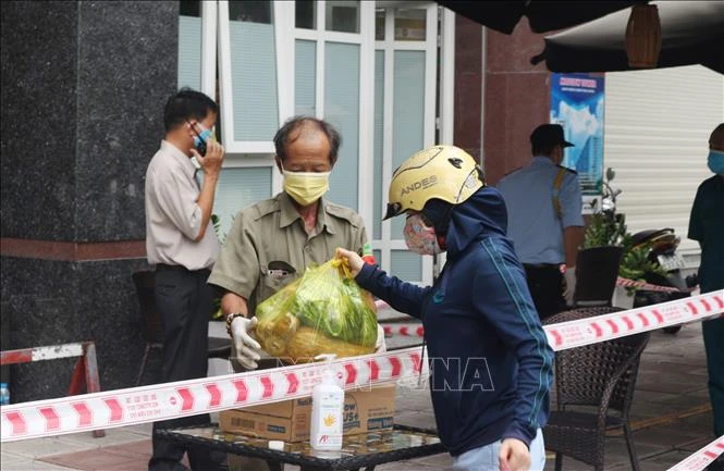 Bí thư Thành ủy Thành phố Hồ Chí Minh Nguyễn Thiện Nhân: "Rà soát kỹ người trở về từ Đà Nẵng, quyết liệt chặn người nhập cảnh trái phép"