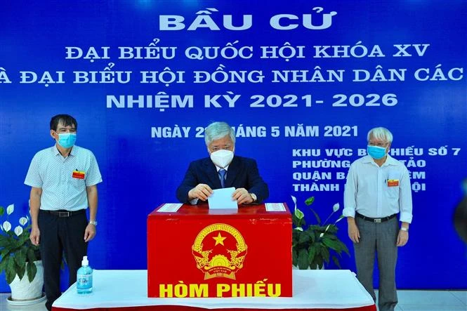 Nhiều đồng chí lãnh đạo Đảng, Nhà nước bỏ phiếu bầu cử tại Thủ đô Hà Nội