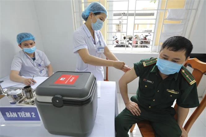Thêm 6 ca mắc COVID-19 được cách ly ngay sau khi nhập cảnh