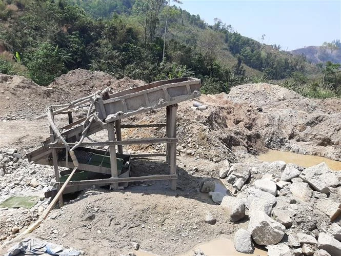 Phát hiện dấu hiệu khai thác khoáng sản vàng trái phép ở huyện Đăk Đoa