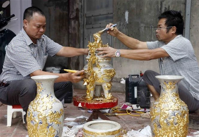 Hà Nội bảo tồn nghề quỳ vàng bạc Kiêu Kỵ