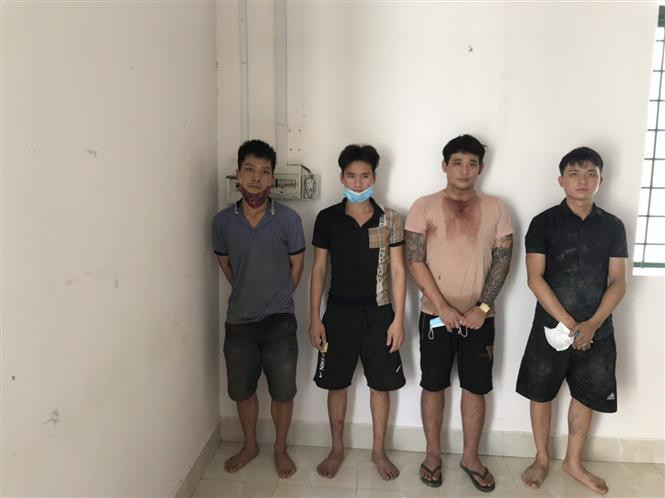 Tây Ninh liên tiếp bắt giữ 2 vụ xuất cảnh trái phép qua biên giới