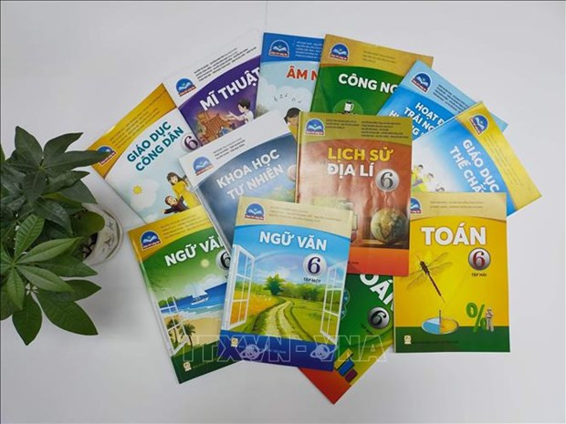 Hà Nội phê duyệt danh mục sách giáo khoa lớp 2, lớp 6 năm học 2021 - 2022