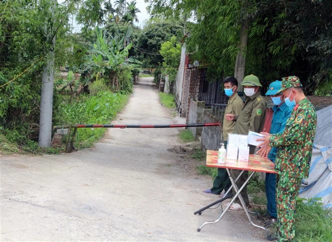 Dịch COVID-19: Hà Nam thiết lập vùng cách ly y tế tại 2 thôn ở huyện Lý Nhân
