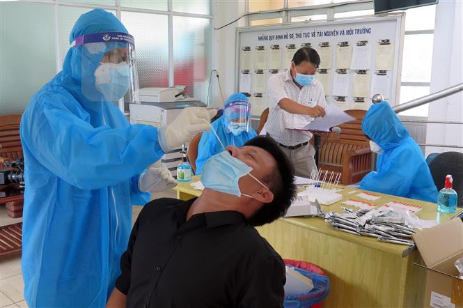 Tối 16/7, thêm 1.898 ca mắc COVID-19, riêng Thành phố Hồ Chí Minh 1.349 ca