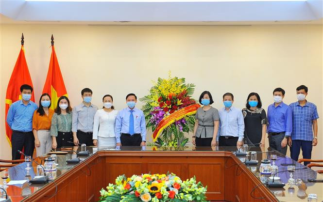 Phó Chủ tịch Quốc hội Nguyễn Khắc Định chúc mừng TTXVN nhân Ngày Báo chí Cách mạng Việt Nam
