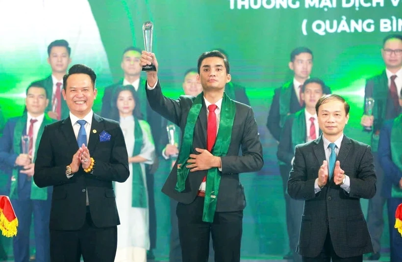 Trần Mạnh Thịnh, chàng nông dân 8X khởi nghiệp trên vùng đất “nắng lắm, mưa nhiều”