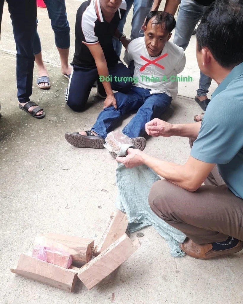 Bắt hai đối tượng Thào A Chinh và Giàng A Chùa, thu giữ hai bánh heroin