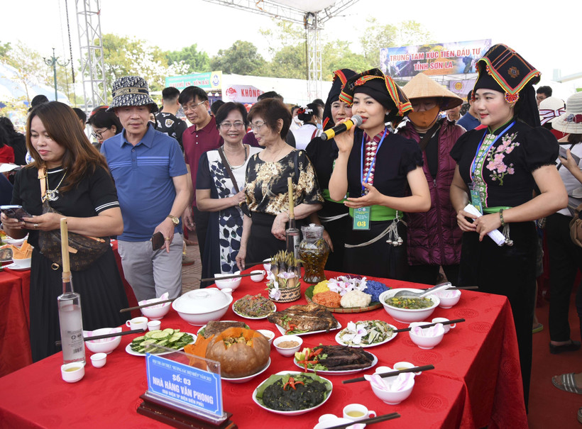 Độc đáo văn hóa ẩm thực của các cộng đồng dân tộc trong Hội thi “Hương sắc Điện Biên”