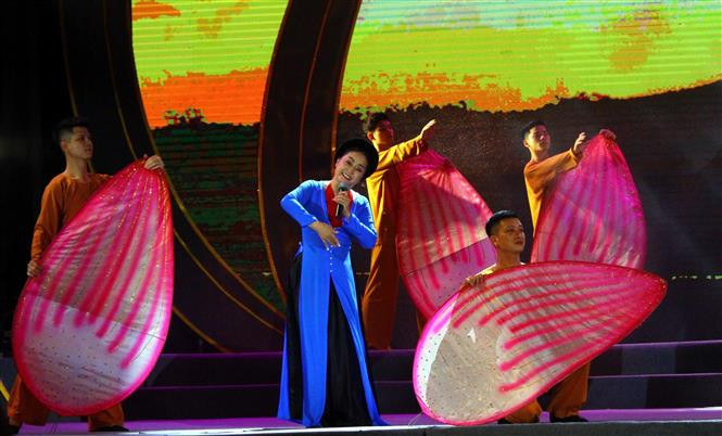 Chương trình nghệ thuật "Người mẹ Làng Sen" - Lời tri ân sâu sắc với thân mẫu Chủ tịch Hồ Chí Minh
