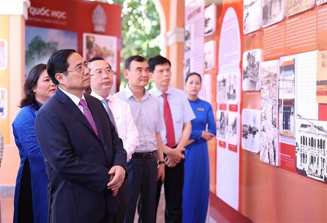 Thủ tướng Phạm Minh Chính dâng hương tưởng niệm Chủ tịch Hồ Chí Minh nhân kỷ niệm 111 năm ngày Người ra đi tìm đường cứu nước