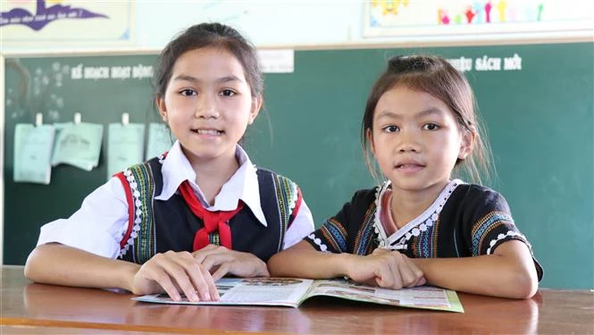 Những tấm gương hiếu học ở buôn làng Jrai
