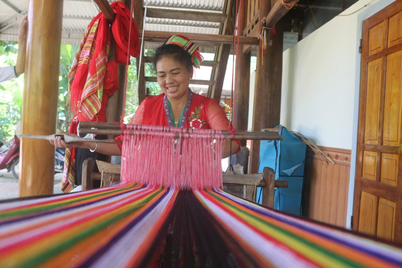 Nghệ An xây dựng chuỗi giá trị cho sản phẩm thổ cẩm