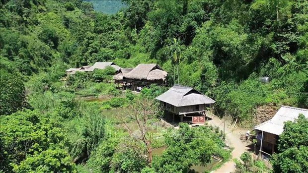 Một khu dân cư huyện Bá Thước làm phát triển du lịch. Ảnh: Nguyễn Nam-TTXVN