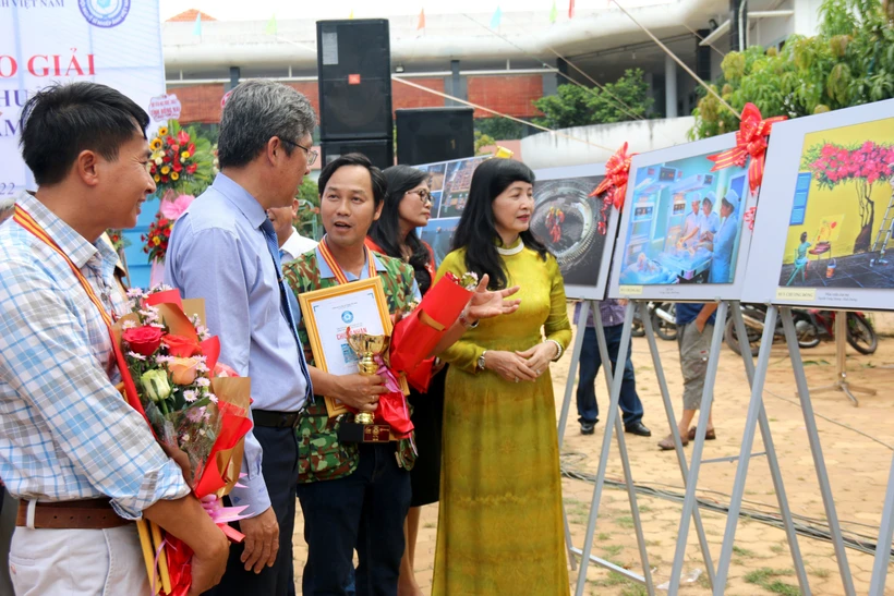 Khai mạc Liên hoan ảnh nghệ thuật khu vực miền Đông Nam bộ lần thứ 29