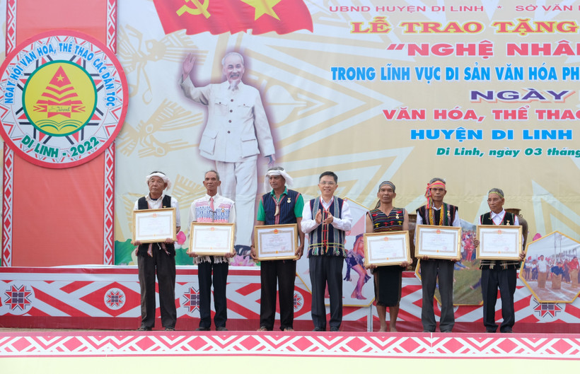 Sáu nghệ nhân của Lâm Đồng được phong tặng danh hiệu “Nghệ nhân ưu tú” cấp Nhà nước