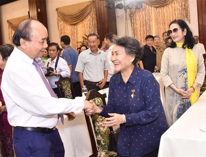 Chủ tịch nước Nguyễn Xuân Phúc gặp mặt Đoàn học sinh miền Nam trên đất Bắc