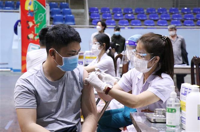 Dịch COVID-19: Ngày 4/6, cả nước còn 881 ca mắc mới tại 36 tỉnh, thành phố