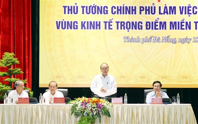 Thủ tướng Chính phủ Nguyễn Xuân Phúc: Cần chấm dứt tình trạng “trì trệ” trong giải ngân vốn đầu tư công tại các tỉnh miền Trung – Tây Nguyên