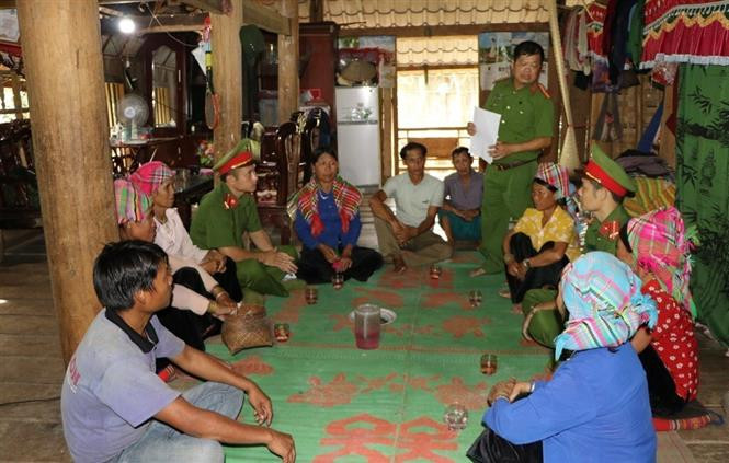 Hiệu quả khi đảng viên Công an về sinh hoạt ở chi bộ thôn, bản