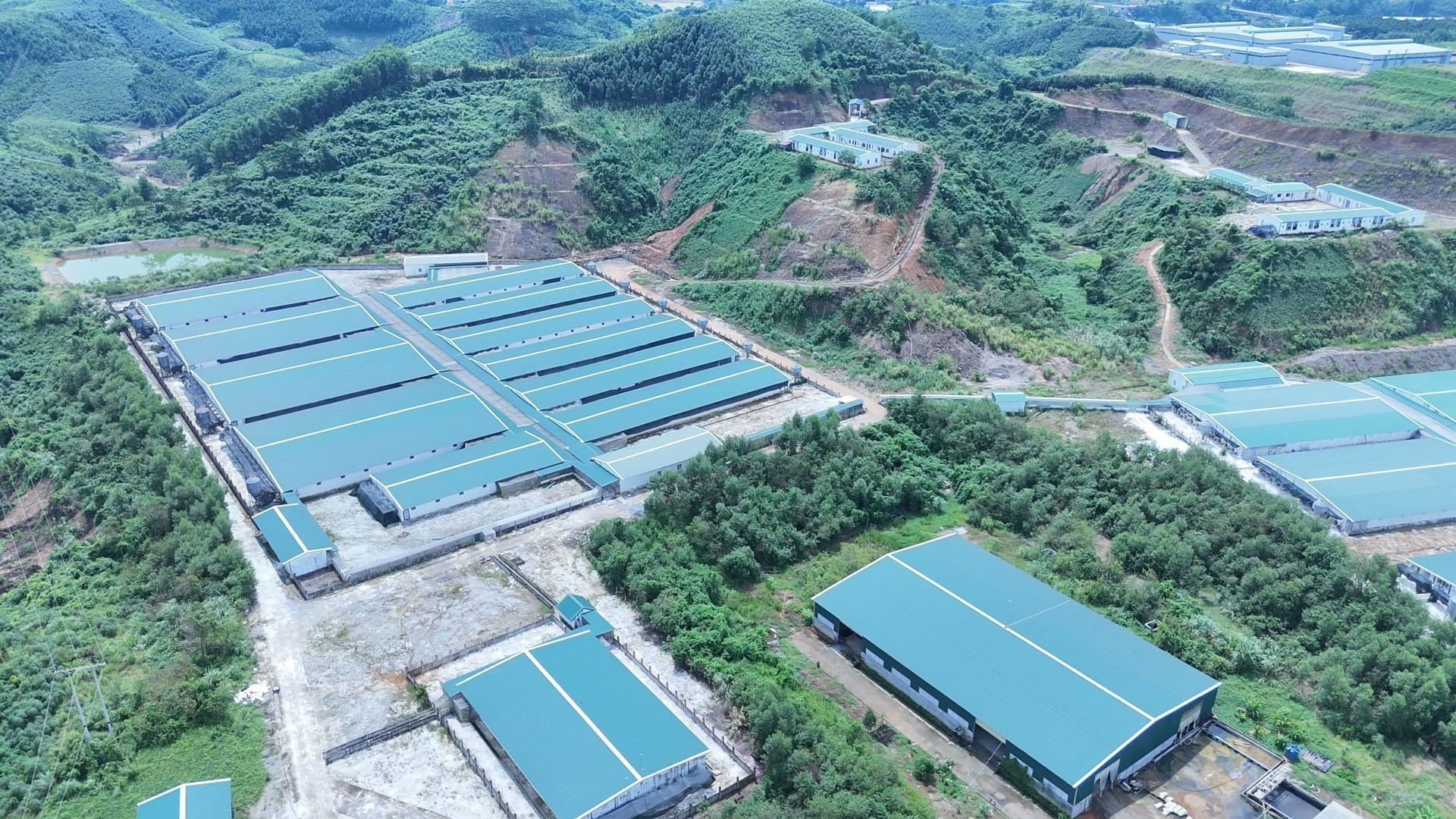 Cụm công nghiệp phía Tây cầu Mậu A, thuộc xã Yên Hợp, huyện Văn Yên, có 35 ha đã được quy hoạch và sẽ mở rộng thành 70 ha vào năm 2030. Ảnh: TTXVN phát yen-bai-25525-11.jpg