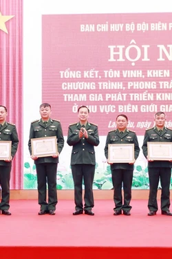 Tôn vinh những mô hình hay trong phát triển kinh tế - xã hội khu vực biên giới