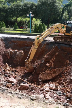 Lai Châu tập trung khắc phục hạ tầng giao thông bị hư hại do mưa lớn