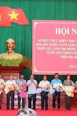 Nhiều mô hình làm thay đổi nếp nghĩ, cách làm của đồng bào dân tộc thiểu số