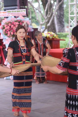 Tôn vinh giá trị văn hóa truyền thống của đồng bào Cơ Tu, Xơ Đăng, Giẻ Triêng, Cor