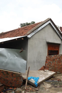 Đắk Lắk: Cấp thiết sửa chữa, xây mới nhà ở cho người dân sau mưa lũ