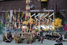 Để văn hóa truyền thống không bị 'cuốn trôi' theo dòng chảy thời gian