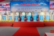 Tạo đột phá giáo dục, nâng đỡ tương lai học sinh dân tộc